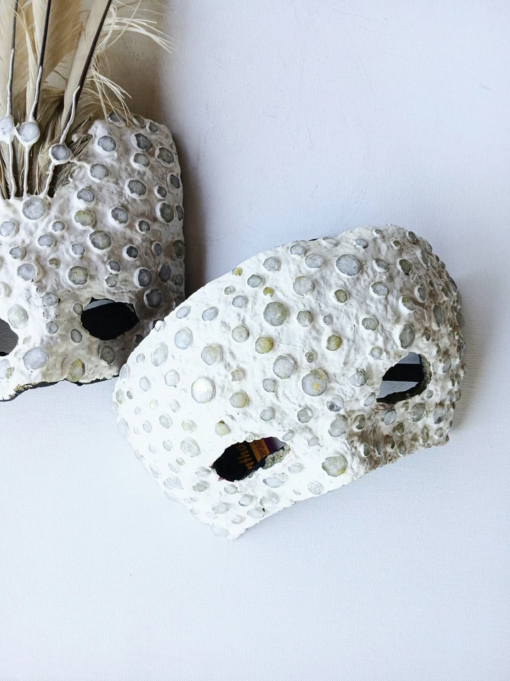 White Gemstone 17" Feathers plus Couple Masks One of a kind - Hand made - Image 3 of 4