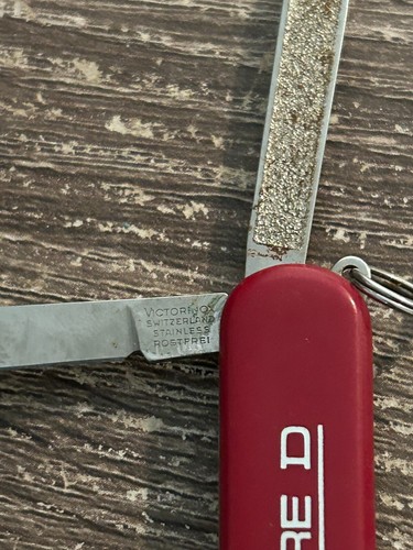 SQUARE D Victorinox Swiss Army Small Pocket Jack Knife 2 1/4" - Picture 6 of 7