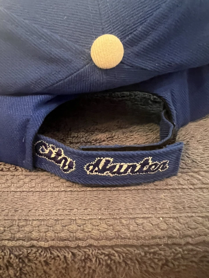 GORRA LOGO NEW YORK YANKEES. SOMBRERO. AZUL OSCURO BLANCO BORDADO Y RIBETE Foto 3 de 4