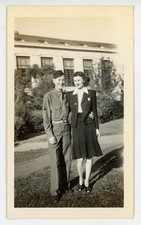 VINTAGE PHOTO WINKING US MILITARY COUPLE MAN WOMAN ROMANCE SNAPSHOT ARMY SOLDIER