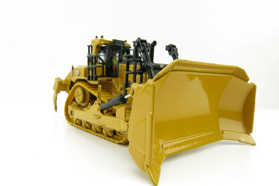 Diecast Masters 85659 - CAT D11 Track-Type Tractor Dozer TKN Design 1:87 - Image 2 of 4