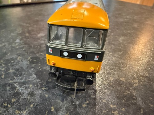 HORNBY R800 BR CLASS 86246 ELECTRIC LOCO ROYAL ANGLIAN REGIMENT RUNS /NO PANTO. - Foto 7 di 7