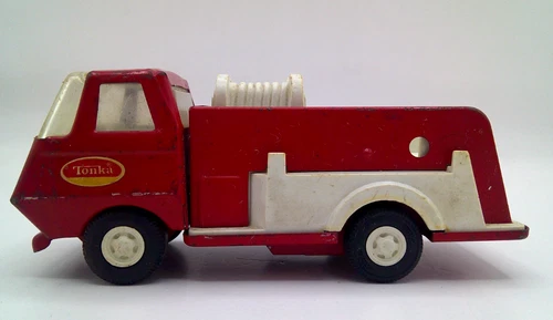 Vintage TONKA Toy PUMPER FIRE TRUCK - 6" RED Pressed Steel - USED