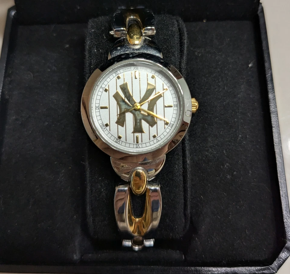 2007 Game-Time New York Yankees "Elegance Series" Women's Watch - Image 2 of 4