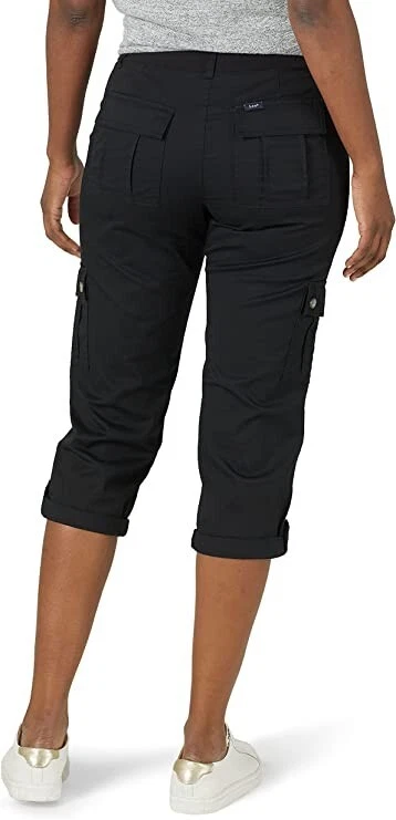 Lee Women's Flex-To-Go Relaxed Fit Cargo Capri Pants, Black, 4 (Medium)