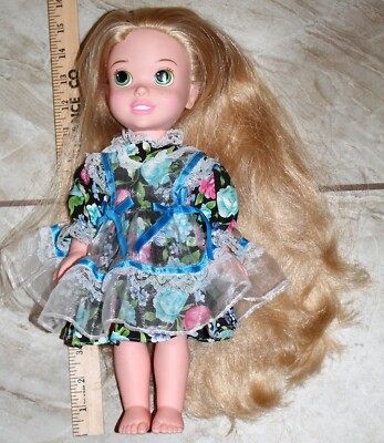 DISNEY ANIMATORS  Collection Rapunzel 15  Doll no original dress, doll/hair mint