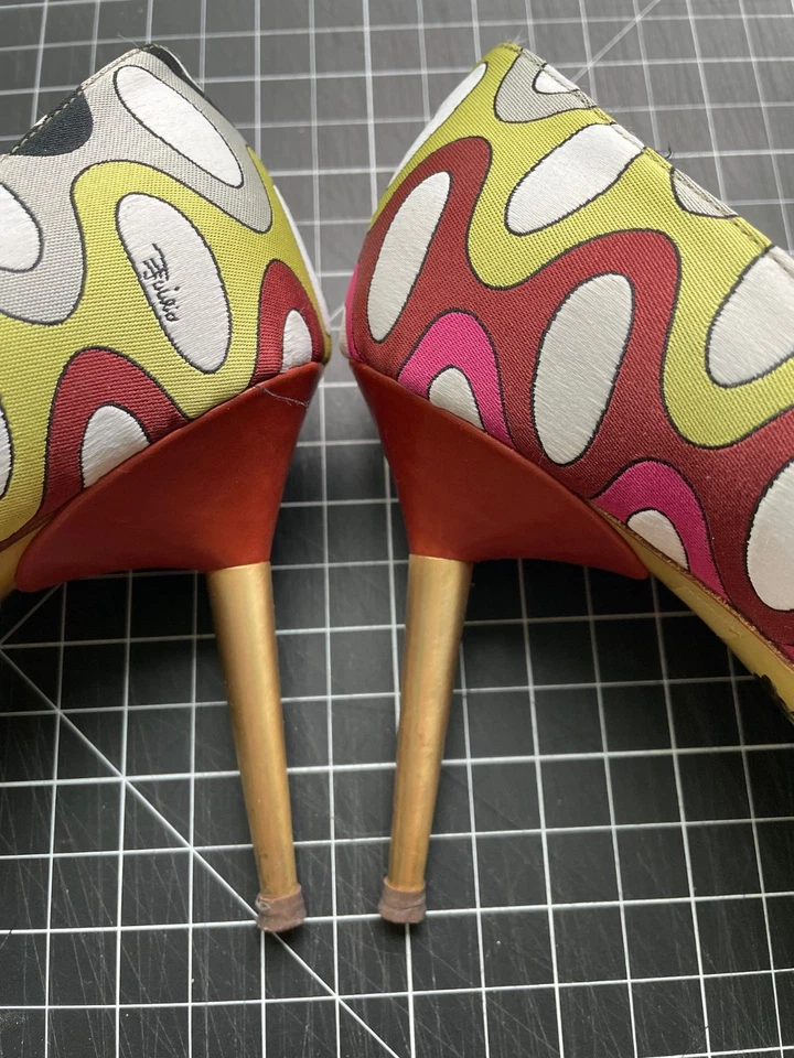 Tacones de aguja PUCCI colorido estampado geométrico talla 38 1/2 Foto 3 de 4