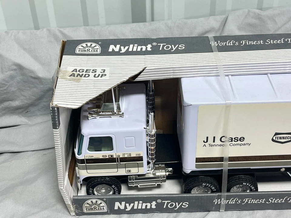 NYLINT JI CASE IH Tenneco Semi Truck Van Trailer Pressed Steel NIB RARE! - Image 3 of 4