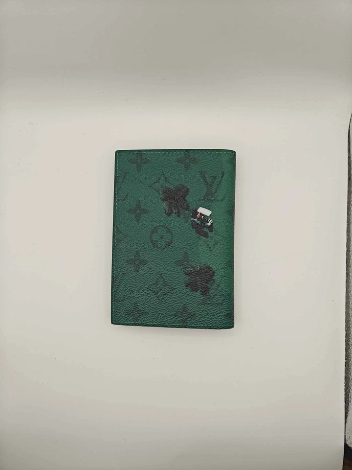 Cartera Louis Vuitton / Pasaporte Verde Golf Cubierta Soporte  Foto 4 de 4