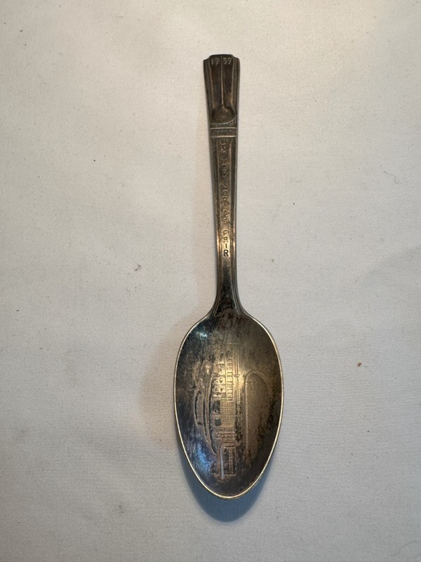 1939 New York World's Fair Theme Building Souvenir Spoon Borden Silverplate