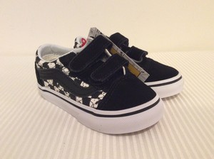 vans peanuts old skool snoopy