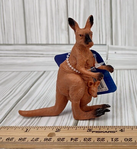 Mini Kangaroo Figure Jungle Safari Animal Toy Joey Jill Pvc Roo Miniature Fig 3+ - Picture 12 of 20