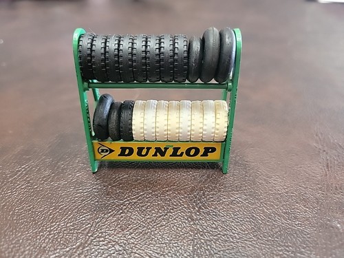 VINTAGE DINKY TOYS #786 DUNLOP TIRE RACK W/TIRES SERVICE STATION 1960’s-1970’s