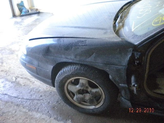 后驱动左尾灯四分之一面板安装适合 95-96 MONTE CARLO 9888674 — 第 4/4 张图片