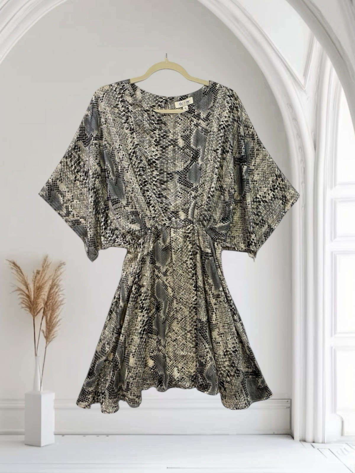 She + Sky Womens Snakeskin Print Kimono Mini Dress Size Medium Summer Chic