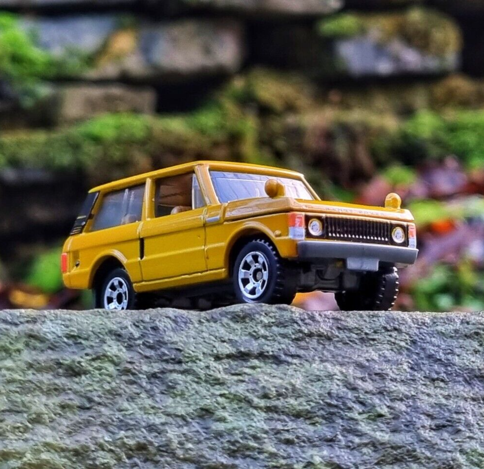 1975 Range Rover Yellow Matchbox Moving Parts 2022 MB1332 1/64 Toy