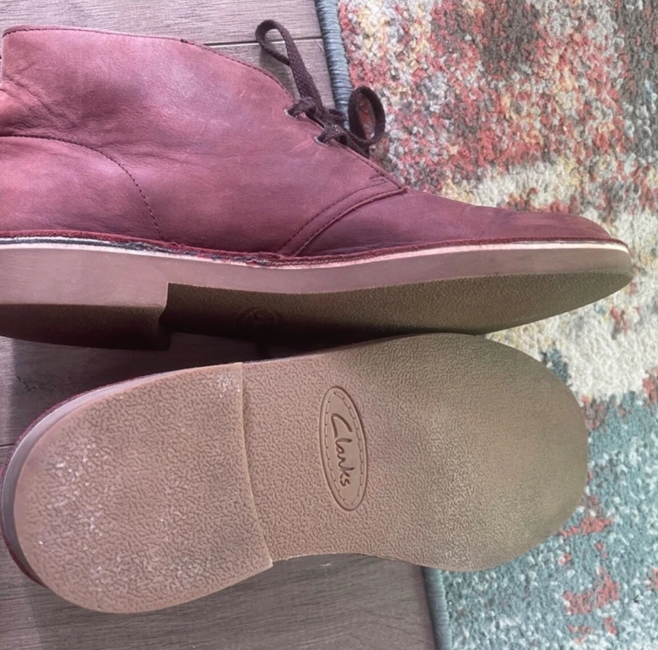 Botas chukka del desierto de la colección Clark para hombre. 000104 Foto 3 de 4