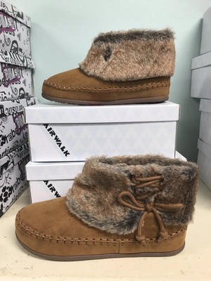 airwalk moccasins