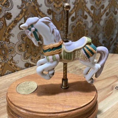 Willitts Group II 3-39 Carousel Horse Music Box  In The Good Old Summer Time
