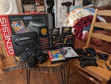 Sega Genesis Console Model 2 - Sonic Spinball w/6 Contr