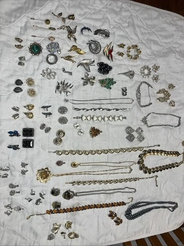 MCM COSTUME JEWELRY LOT 100+DESIGNER PCS HIGH END TRIFARI-DFA-BOGOFF-USNER-ROMAN