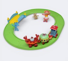 In The Night Garden Moving Motorised Musical Ninky Nonk Train With Track