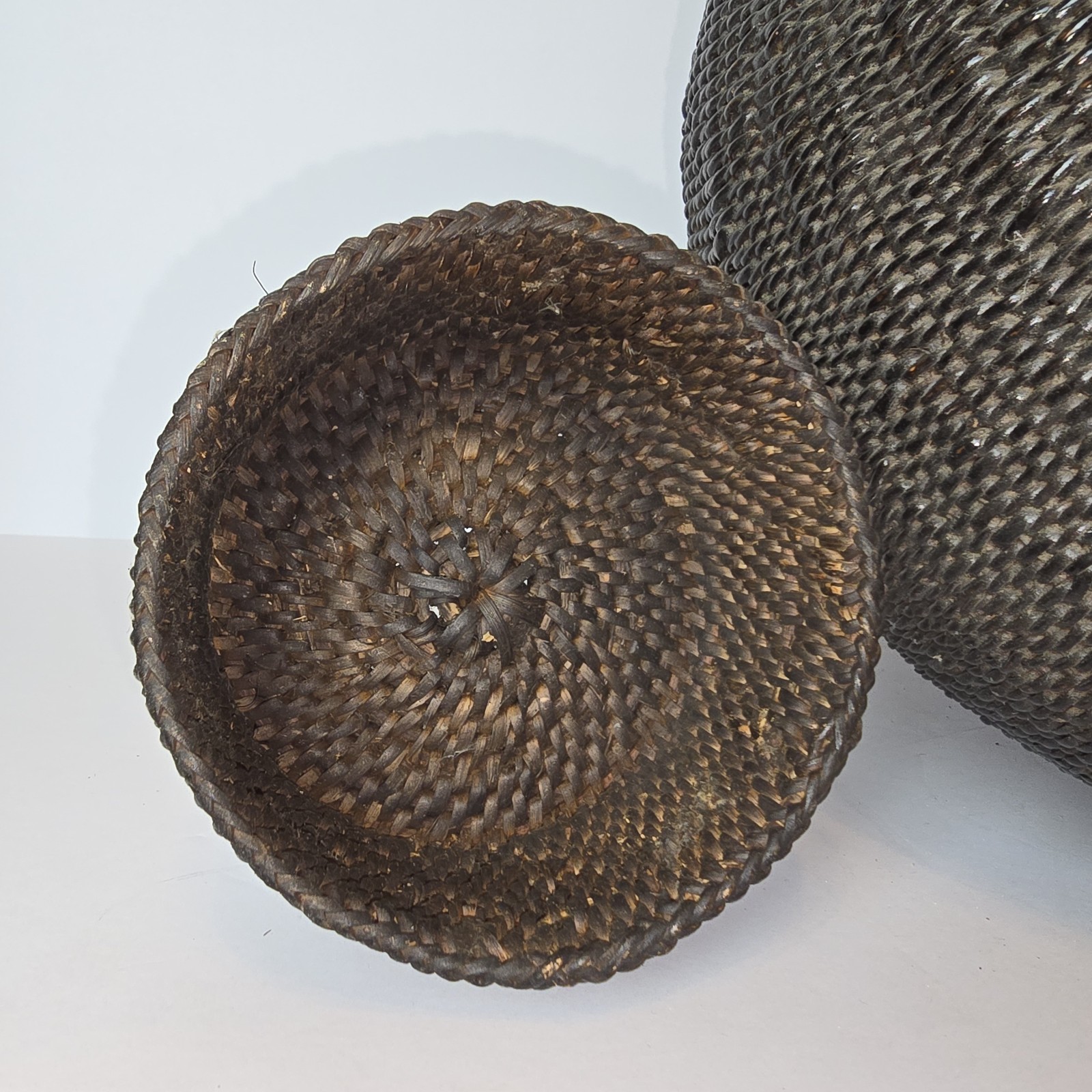 Antique Japanese Bamboo Ikebana Basket Vase Lid Handle Meiji Taisho Era Hanaire