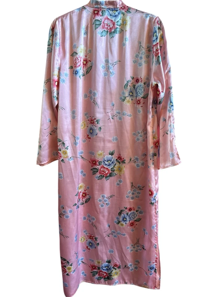 August Silk Pink Floral Woman’s 1/4 Zip Lightweight Size Large Silky Robe - Image 4 of 4