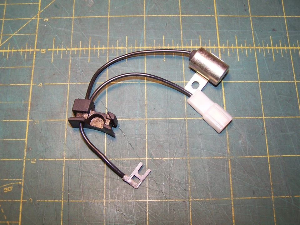 2 condensadores de encendido AIRTEX 5H-1045 para Ford Courier, Mazda B1800 y GLC Foto 4 de 4