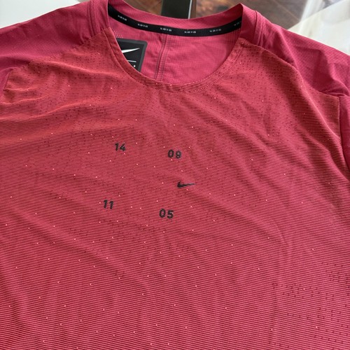 Nike Tech Pack Hybrid Running Shirt $80 Red Sz Large Men's CJ5731-631 - Picture 2 of 5