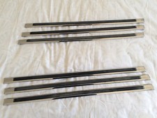 Citroën ancienne  - Baguette  coté gauche inox GH.