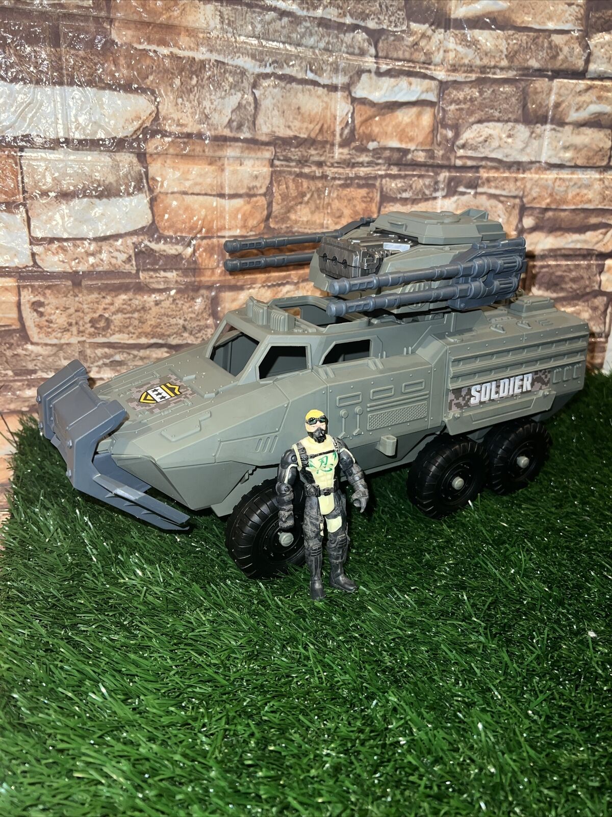 Picture 1 of 11