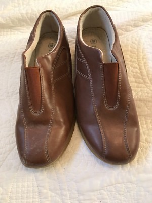 Women Predictions Size 8 W Brown Flats Slip on Shoes with elastic strip on front