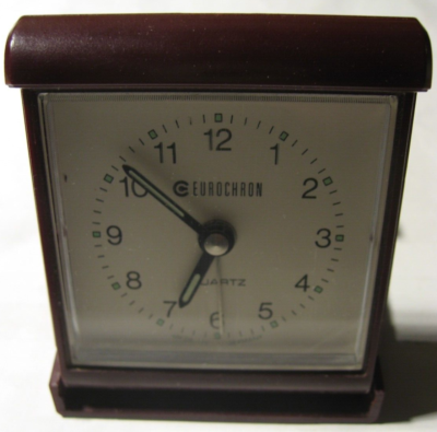 Eurochron Reisewecker Klappwecker Wecker Analog Uhr Quarztischuhr lila