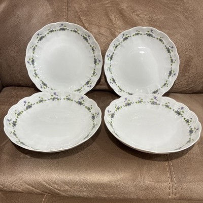 Vintage Kaiser Romantica  Viola  8  Round Coupe Soup Bowls set of 4