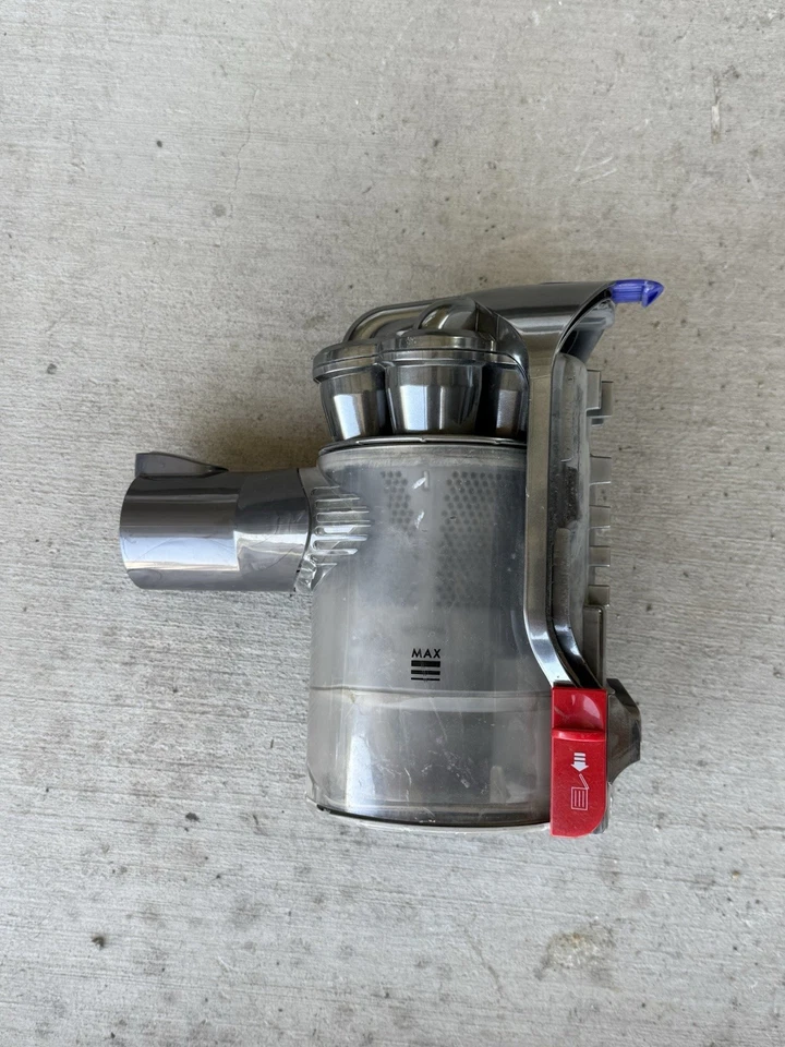 Dyson DC44 Animal Bagless Cordless Stick Hand-held Vacuum - Image 4 of 4