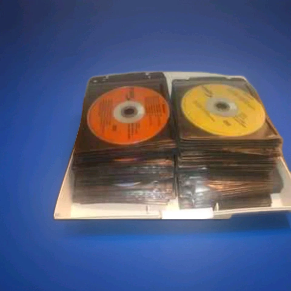 Microsoft MSDN server discs rare vintage 100+ discs - Image 4 of 4
