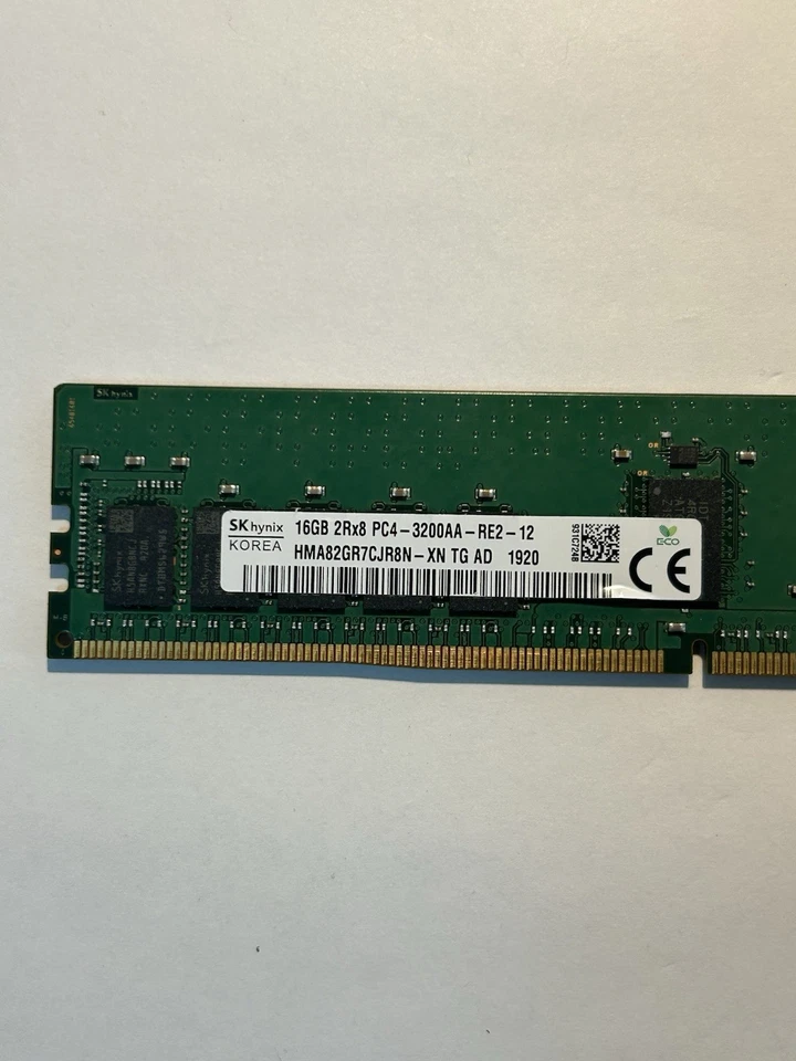 Hynix HMA82GR7CJR8N-XN 16GB 2Rx8 PC4-3200AA ECC REG Server RAM - Image 2 of 4