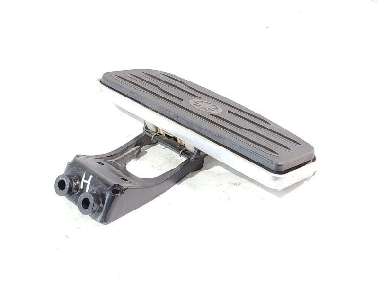 Reposapiés conductor delantero derecho 4WM-27420-20-00 Yamaha Road Star XV1600 OEM 2003 Foto 2 de 4