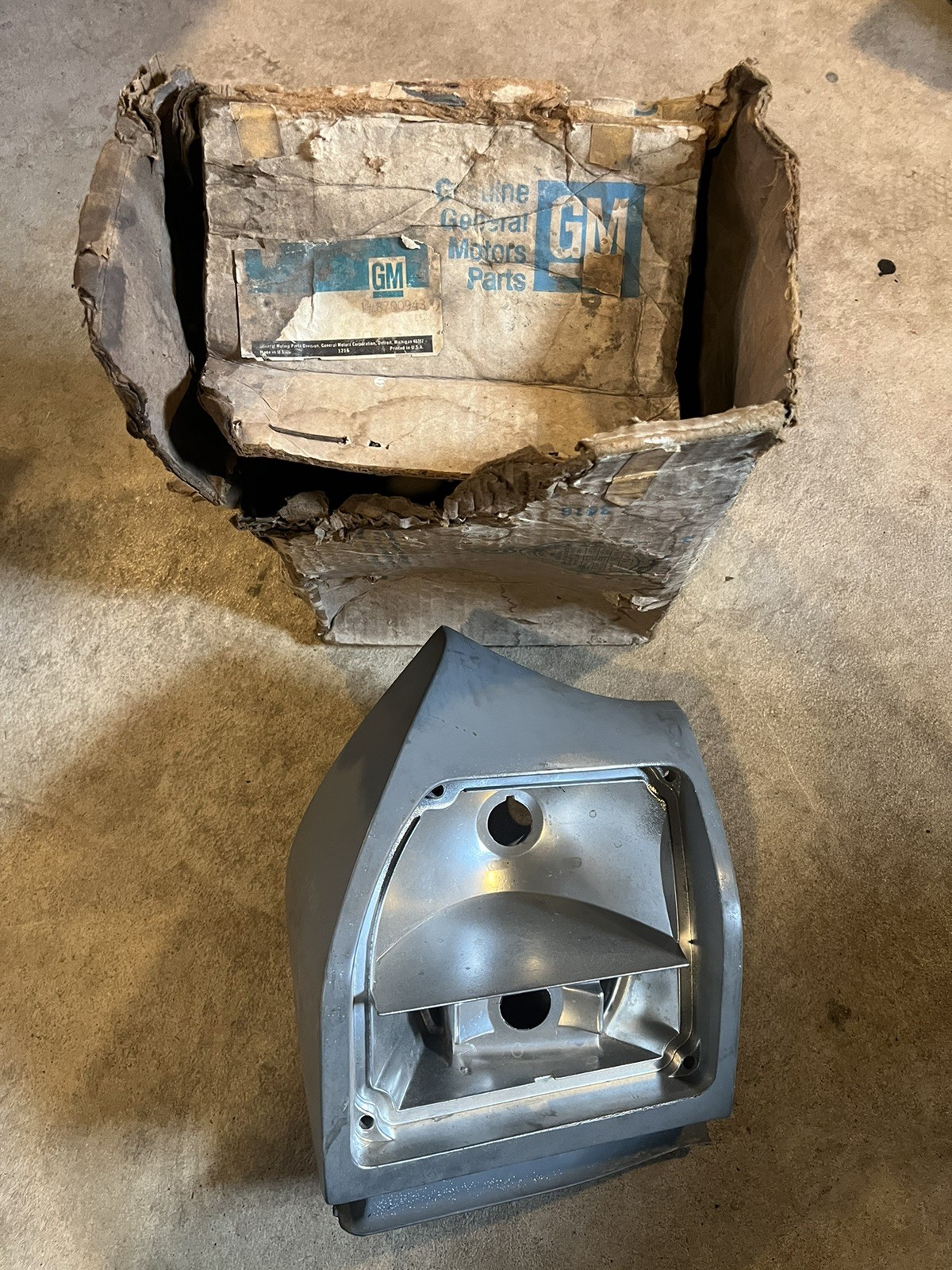 NOS 1969 Chevelle Quarter Panel Extension GM 8700943