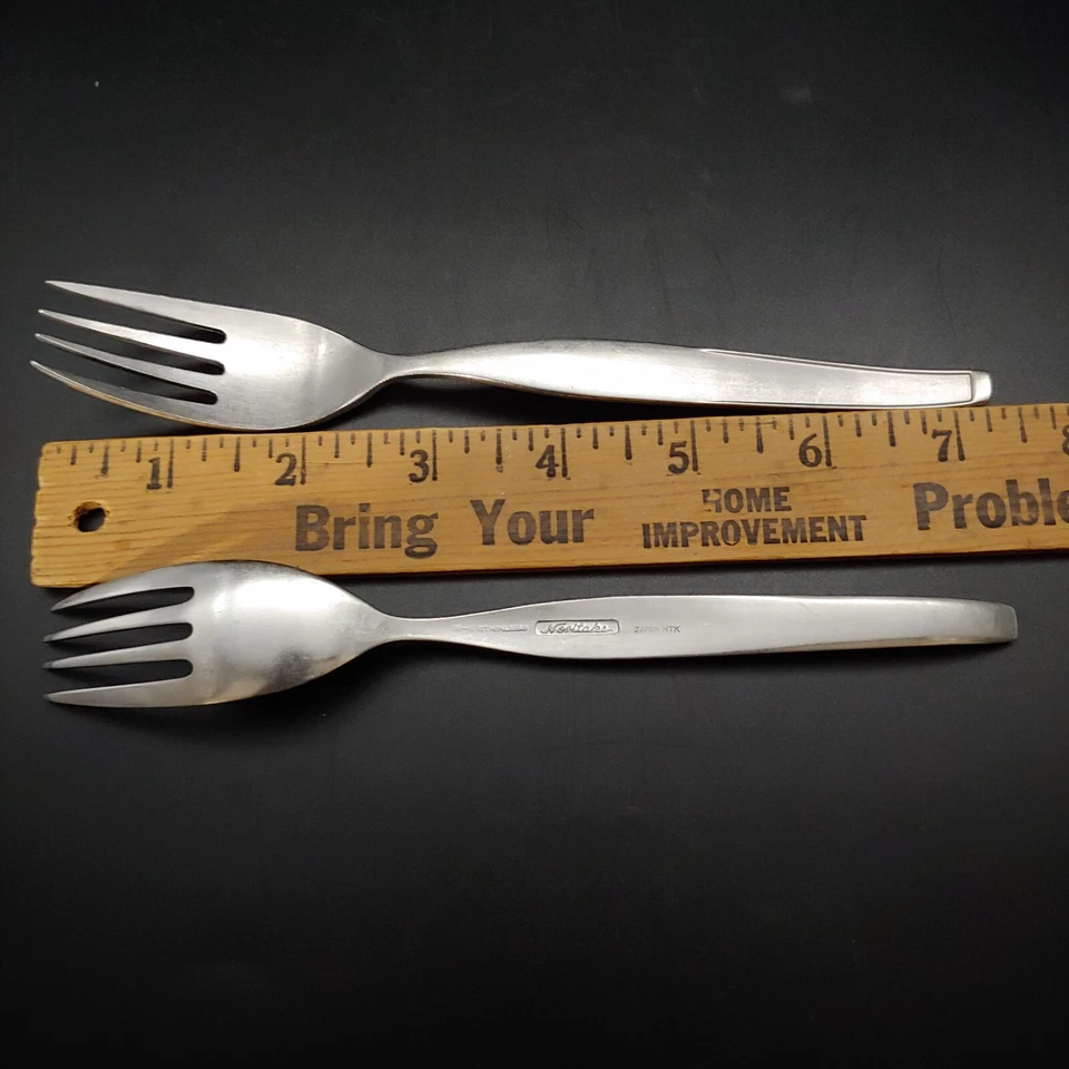 4 Noritake Fantasy Dinner Forks - 7 1/4" 18-8 Stainless Steel Satin Japan - Image 3 of 4