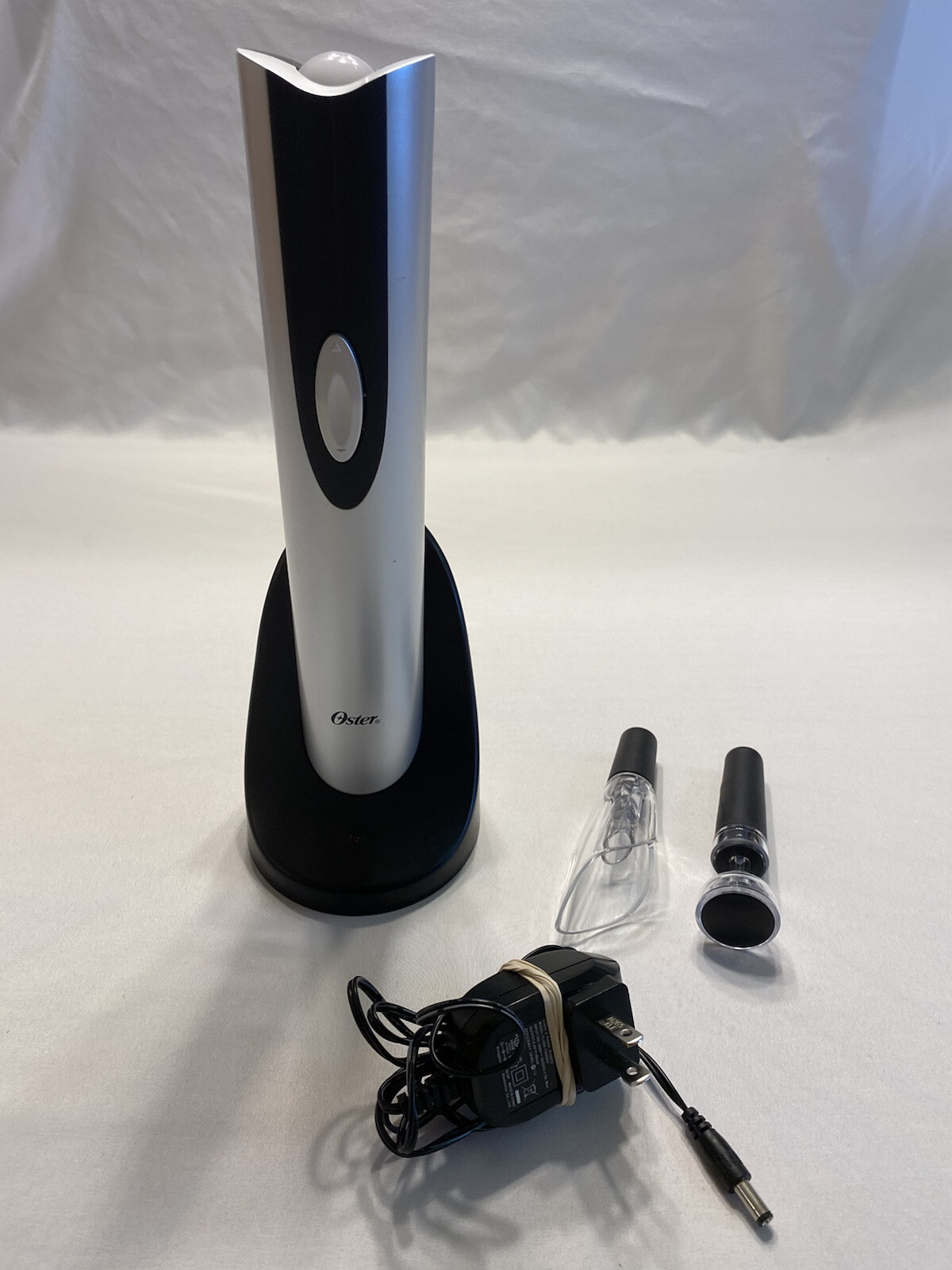 Oster Wine Bottle Opener Cordless Rechargeable Foil Cutter, Aerator