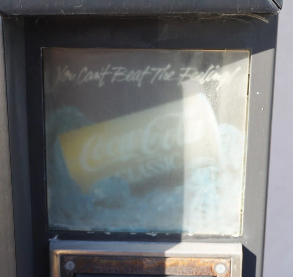 Винтажный торговый автомат 1980-х Coca-Cola Coke; Dixie Narco DNCB 320CC; ремонт - Изображение 4 из 4