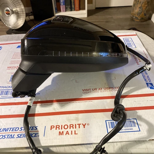 2018-22 AUDI A5 LT SIDE DOOR MIRROR TURN SIGNAL oem used black met 12 wire