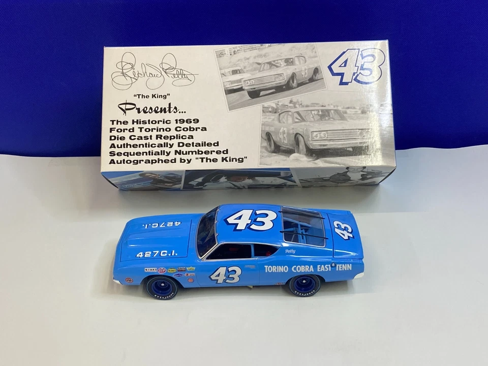 MOTORSPORTS AUTHENTICS 1/24 SCALE 1969 FORD TORINO COBRA SIGNED BY RICHARD PETTY - Image 2 of 4