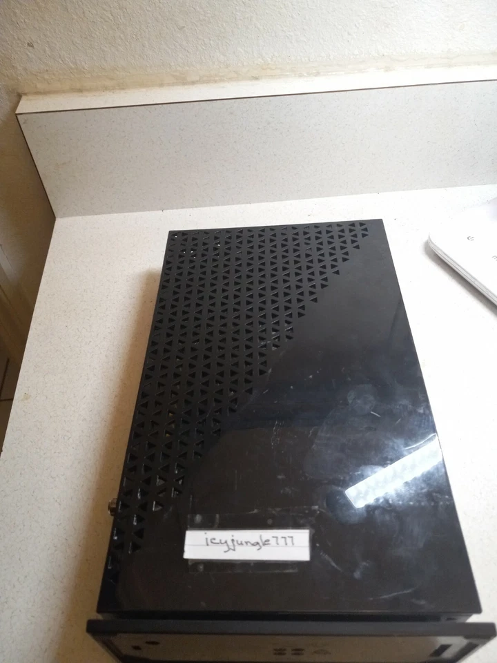 Netgear M 1 CAV 1 Dual Band Wireless Router NO POWER CORD Model MU42-3120350-A1 - Image 2 of 3