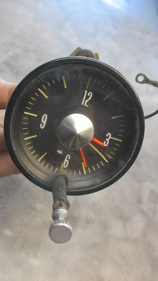 Reloj Oldsmobile Cutlass 442 Supreme 1967 Foto 4 de 4