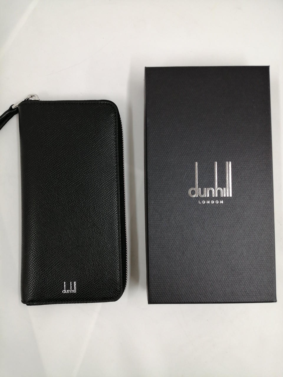 Round Zipper Wallet Model Number F2180CABK DUNHILL - image 1