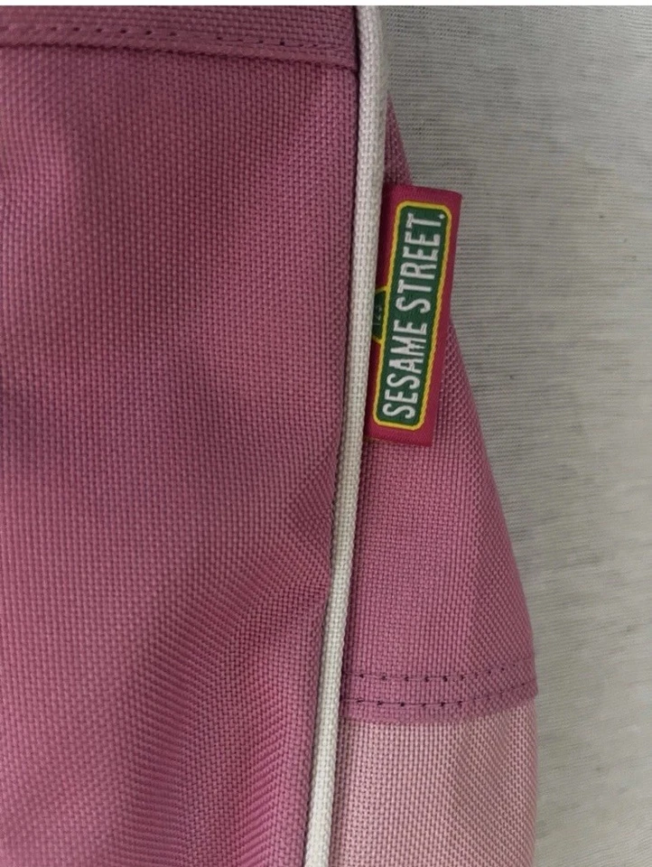 Rara Mochila Elmo Sesame Street Rosa Bolsa Livro Trazida a Você pela Letra “E” - Imagem 3 de 4