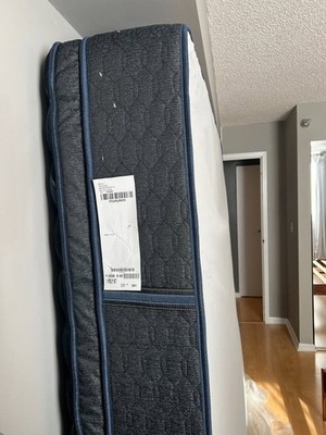 Brand New King size Serta Hybrid Mattress Serta Perfect Sleeper X - Prescott 14''